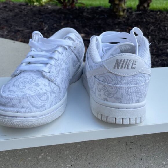 White Paisley Dunks - Picture 3 of 3